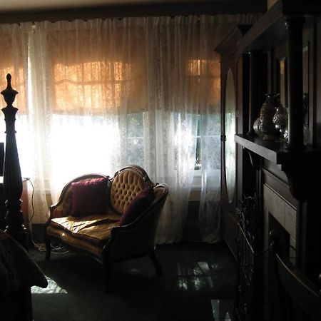 Strickland Arms Bed And Breakfast Остин Екстериор снимка