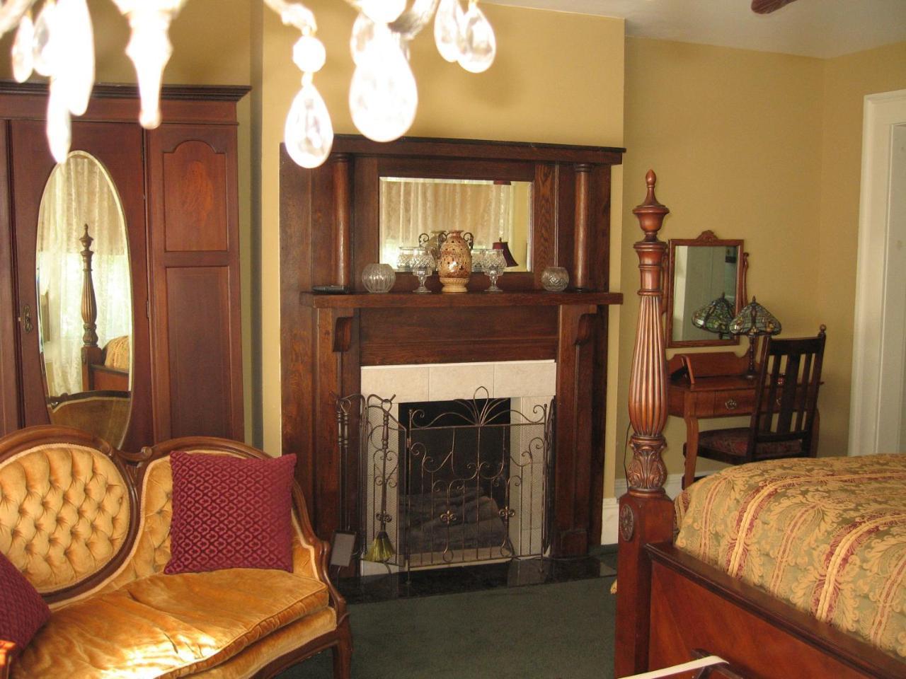 Strickland Arms Bed And Breakfast Остин Екстериор снимка