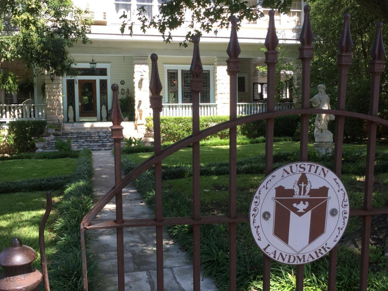 Strickland Arms Bed And Breakfast Остин Екстериор снимка